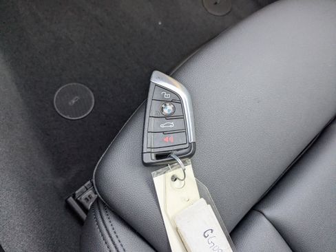 Used 2021 BMW 430i Coupe w/ M Sport Package image 34