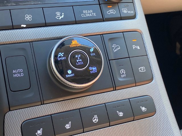 Used 2024 Hyundai Palisade Limited AWD/4WD image 28