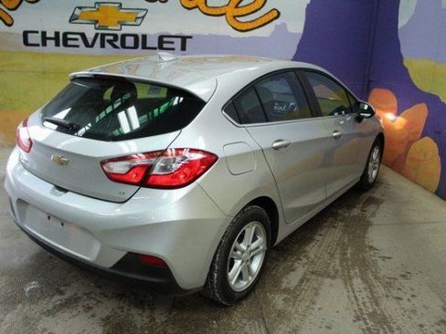 Used 2017 Chevrolet Cruze LT w/ Convenience Package image 4