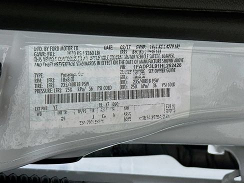 Used 2017 Ford Focus ST w/ Equipment Group 401A FWD image 27