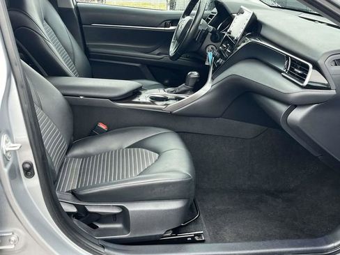 Used 2024 Toyota Camry SE image 22