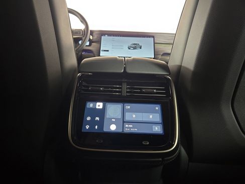 Used 2022 Rivian R1T Launch Edition image 28