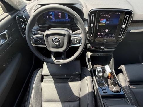 Certified 2024 Volvo XC40 B5 Ultimate w/ Protection Package Premier AWD/4WD image 16
