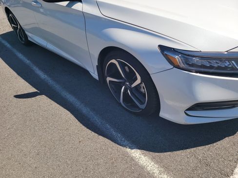 Used 2018 Honda Accord Sport image 4