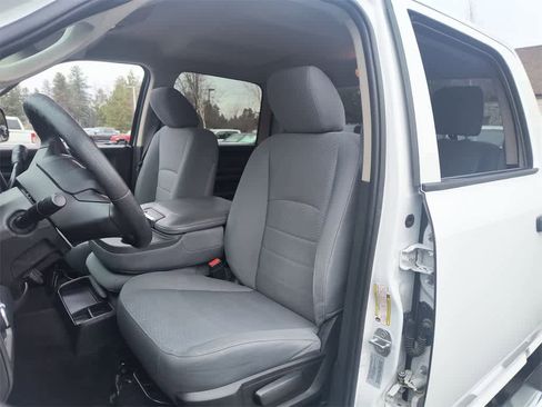 Used 2017 RAM 2500 Tradesman w/ Chrome Appearance Group image 11