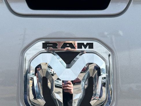 Used 2022 RAM 2500 Laramie w/ Body Color Bumper Group image 33