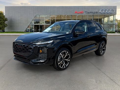 New 2026 Audi Q3 quattro 2.0T AWD/4WD image 7