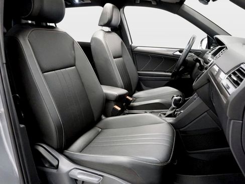 Used 2023 Volkswagen Tiguan SE R-Line FWD image 23