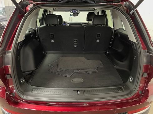 Used 2023 Jeep Grand Cherokee Limited image 9