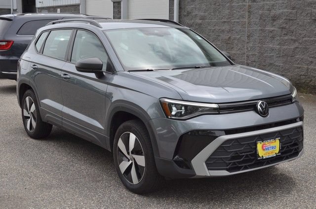 Used 2025 Volkswagen Taos S AWD/4WD image 2