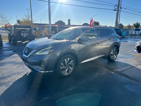 Used 2019 Nissan Murano Platinum image 2