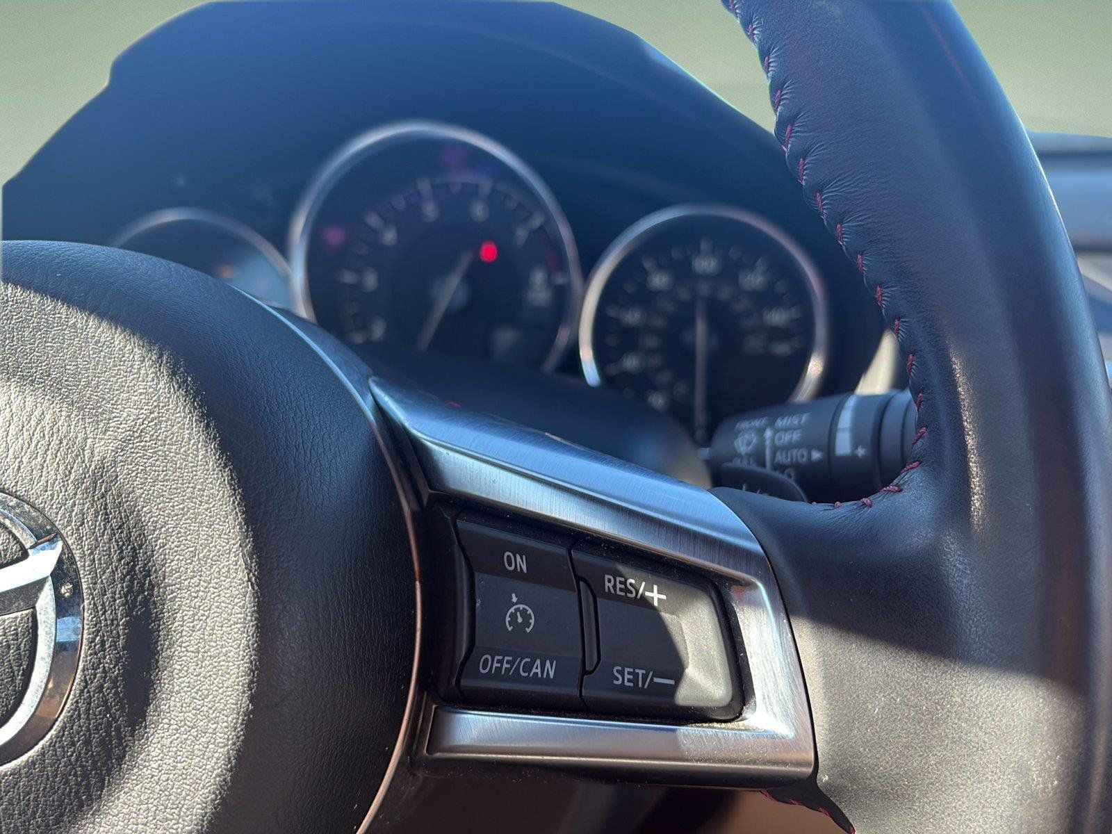 Used 2019 MAZDA MX-5 Miata RF Grand Touring RWD image 17