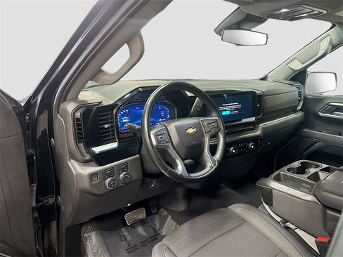 Used 2023 Chevrolet Silverado 1500 LT image 9