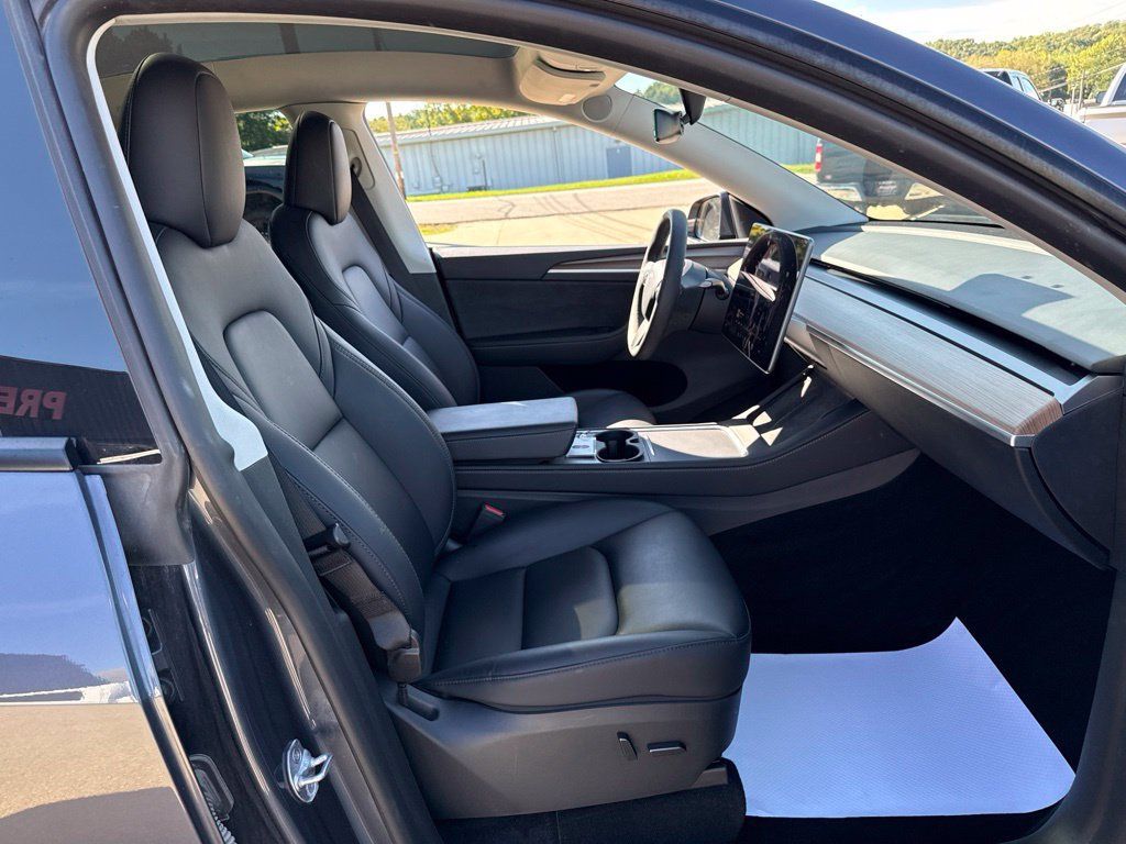 Used 2023 Tesla Model Y Long Range AWD/4WD image 38