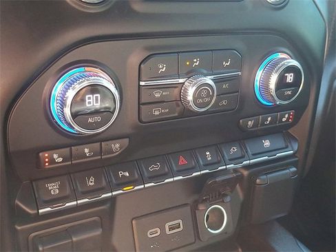 Used 2020 GMC Sierra 3500 Denali w/ Denali Ultimate Package image 18