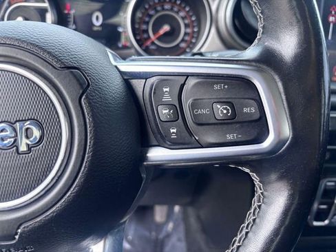 Used 2020 Jeep Wrangler Unlimited Sahara AWD/4WD image 18