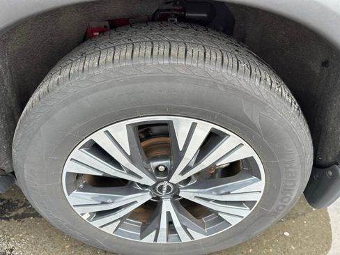 Certified 2023 Nissan Rogue SV w/ SV Premium B Package AWD/4WD image 19
