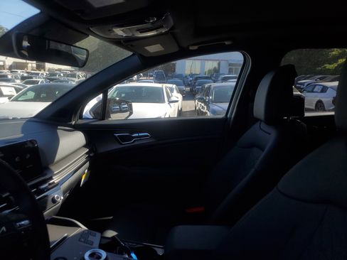 New 2026 Kia Sportage X-Line image 17