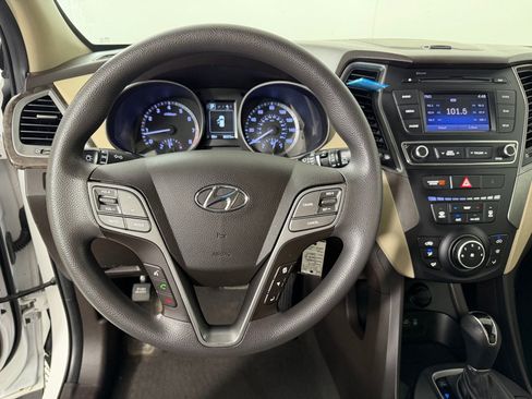 Used 2018 Hyundai Santa Fe Sport w/ Winter Weather Package FWD image 15