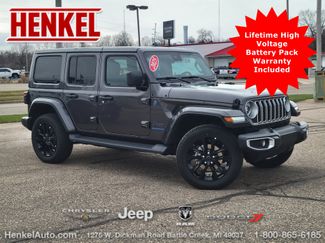 Used 2025 Jeep Wrangler Unlimited Sahara AWD/4WD video 1