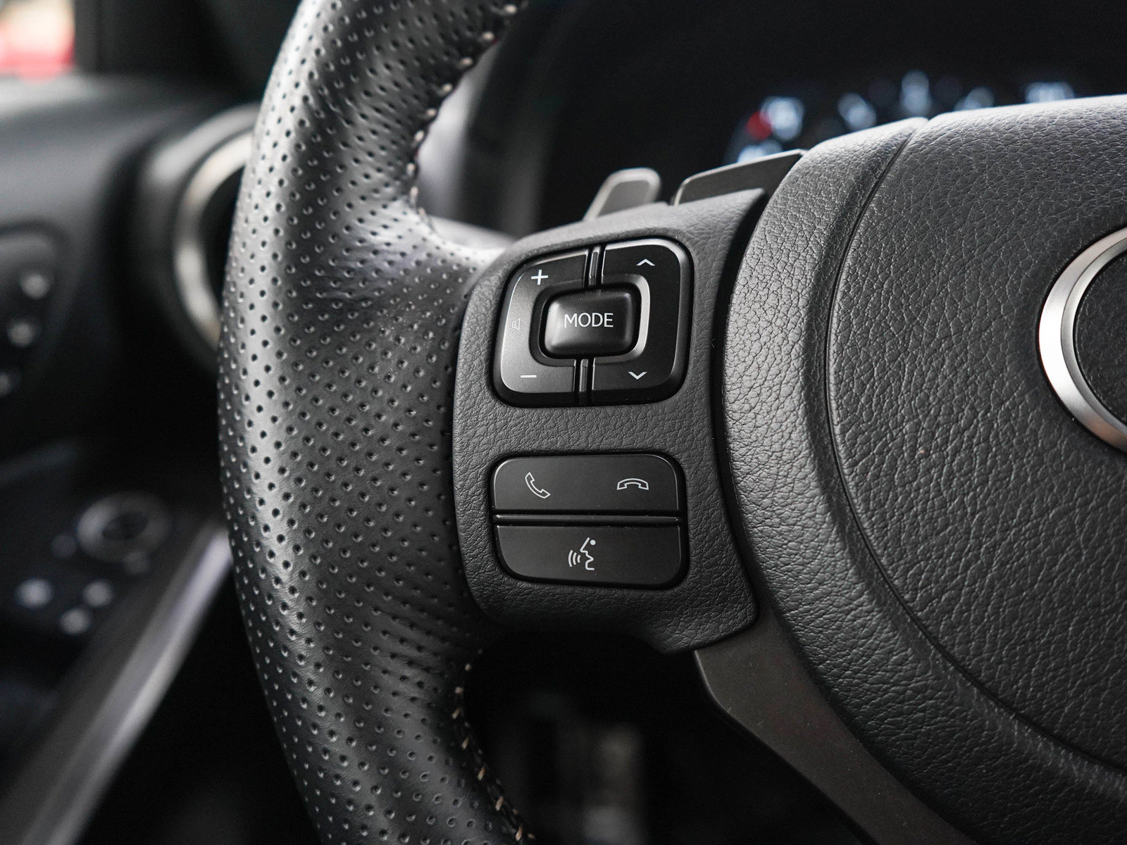 Used 2022 Lexus IS 350 F Sport w/ Dynamic Handling Package AWD/4WD image 25