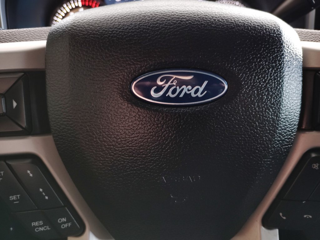Used 2019 Ford F250 Lariat w/ Lariat Ultimate Package AWD/4WD image 27