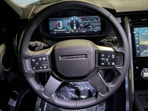 New 2026 Land Rover Discovery Dynamic SE AWD/4WD image 17