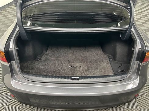 Used 2018 Lexus IS 300 image 8