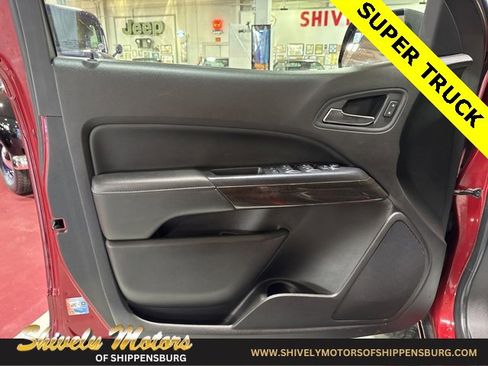 Used 2017 GMC Canyon SLT w/ Driver Alert Package image 12
