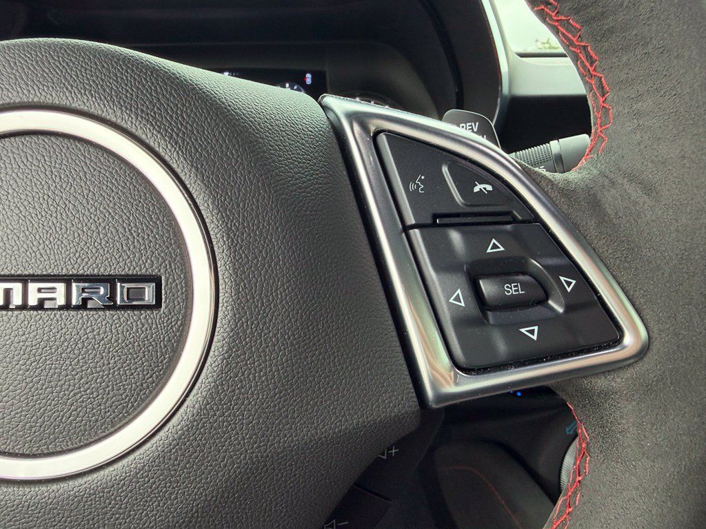 Used 2019 Chevrolet Camaro ZL1 RWD image 19