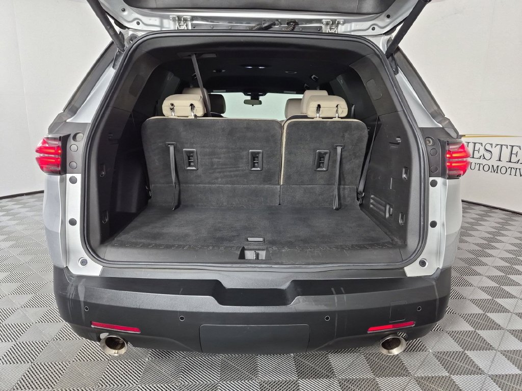 Certified 2022 Chevrolet Traverse LT FWD image 33