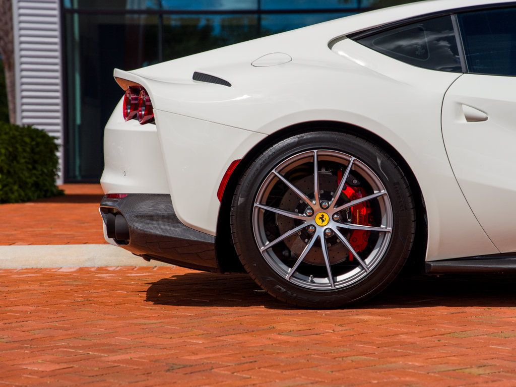Used 2019 Ferrari 812 Superfast RWD image 20