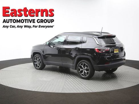 Used 2025 Jeep Compass Limited AWD/4WD image 59