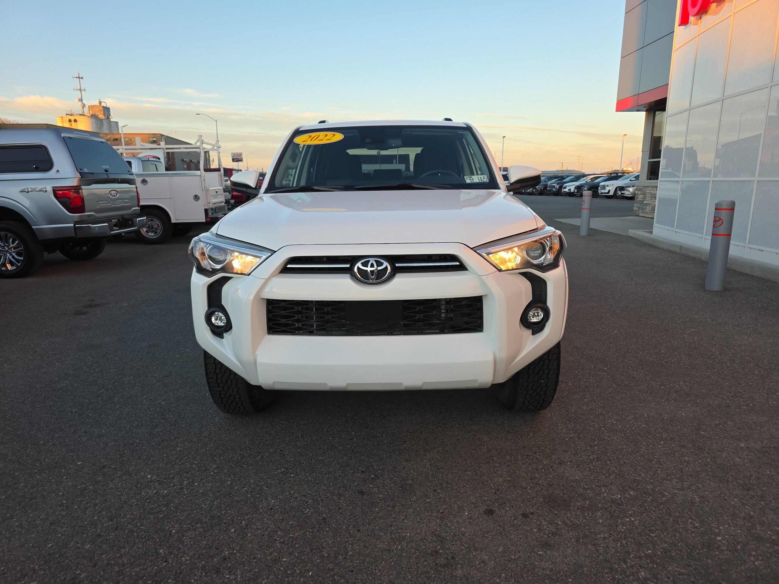 Used 2022 Toyota 4Runner SR5 AWD/4WD image 5