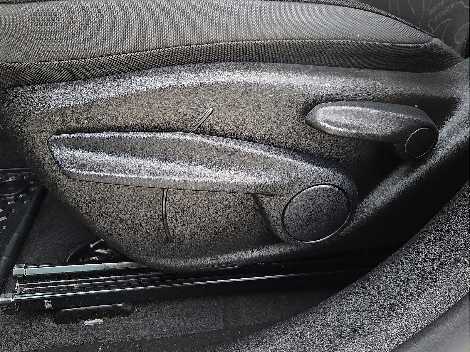 Used 2023 Jeep Renegade Latitude AWD/4WD image 15