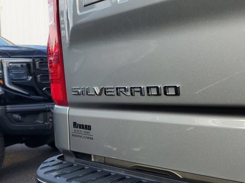 Used 2023 Chevrolet Silverado 1500 LT RWD image 7