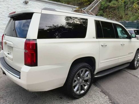 Used 2015 Chevrolet Suburban LTZ image 8