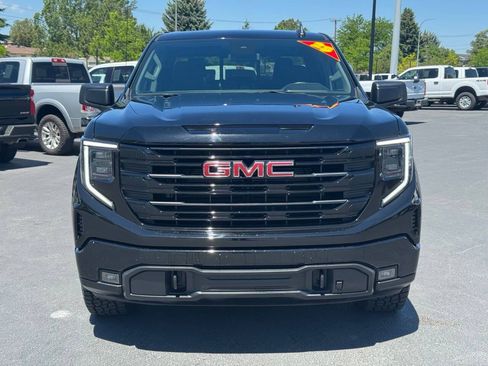 Used 2025 GMC Sierra 1500 Elevation w/ Preferred Package AWD/4WD image 2