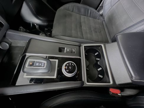 Used 2023 Mitsubishi Outlander ES image 25