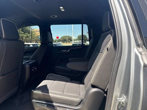 Used 2025 GMC Yukon XL Elevation w/ LPO, Floor Liner Package AWD/4WD image 5