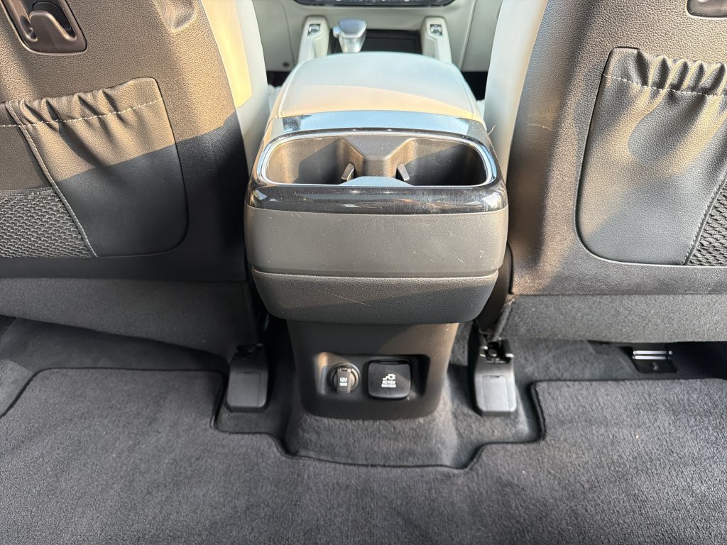Used 2024 Kia Telluride SX Prestige AWD/4WD image 23