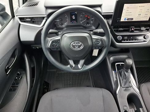 Used 2024 Toyota Corolla LE FWD image 12