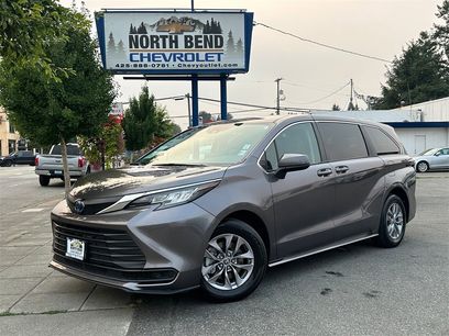 Used 2023 Toyota Sienna LE