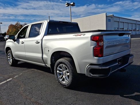 Used 2022 Chevrolet Silverado 1500 LT image 4