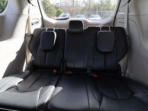 Used 2020 Chrysler Pacifica Limited w/ Tire & Wheel Group image 44