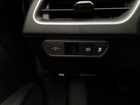 Used 2025 Kia K4 FWD image 21