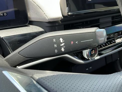 Certified 2025 Honda Prologue EX image 36