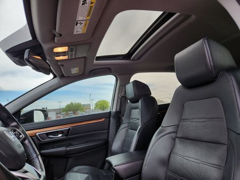 Used 2020 Honda CR-V Touring image 11