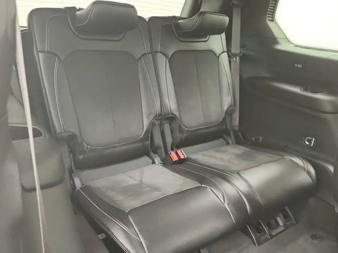 Used 2021 Jeep Grand Cherokee L Laredo image 32