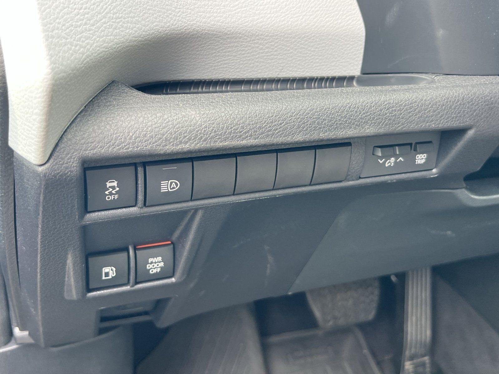 Used 2025 Toyota Sienna XLE AWD/4WD image 26